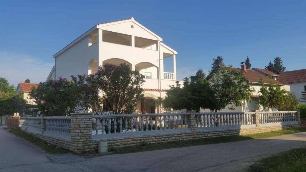 פריבלאקה Beach Apartments מראה חיצוני תמונה