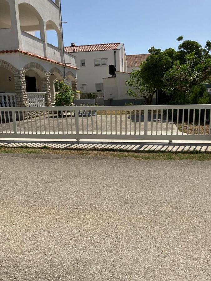 פריבלאקה Beach Apartments מראה חיצוני תמונה