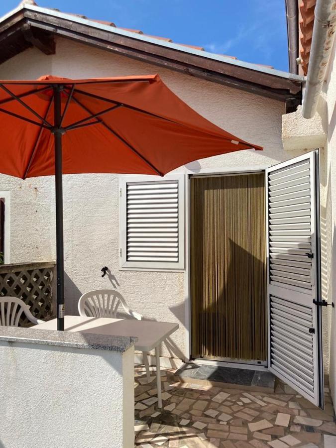פריבלאקה Beach Apartments מראה חיצוני תמונה