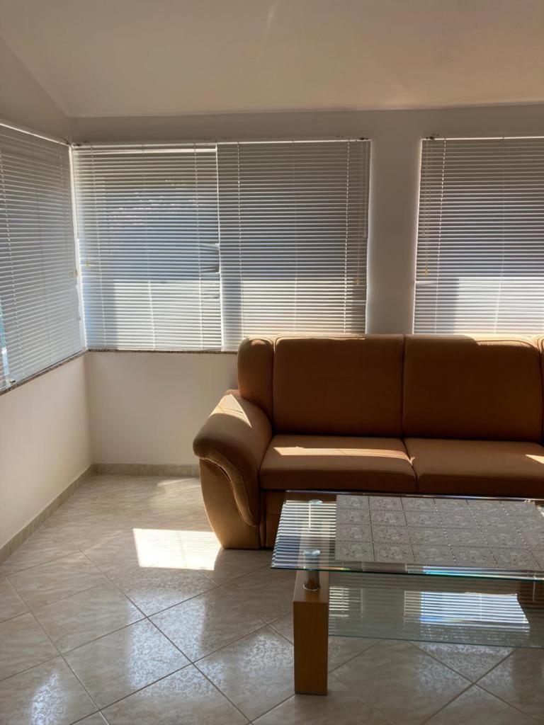 פריבלאקה Beach Apartments מראה חיצוני תמונה